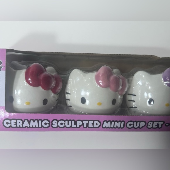 Hello Kitty Sanrio Ceramic Sculpted Mini Cup Set - BNIB 😻 - Picture 5 of 9